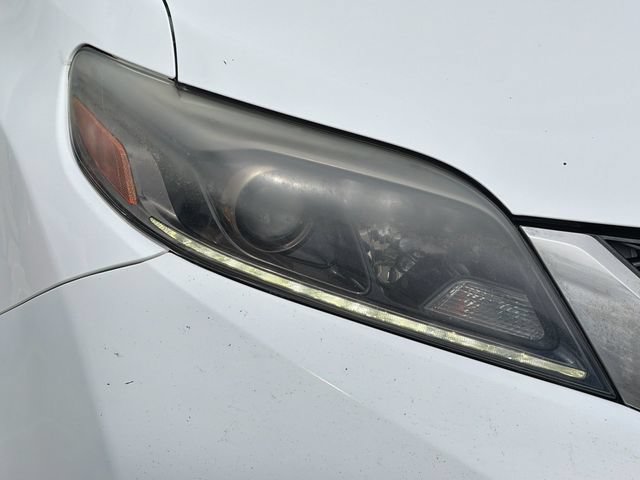 Used 2015 Toyota Sienna SE FWD image 30