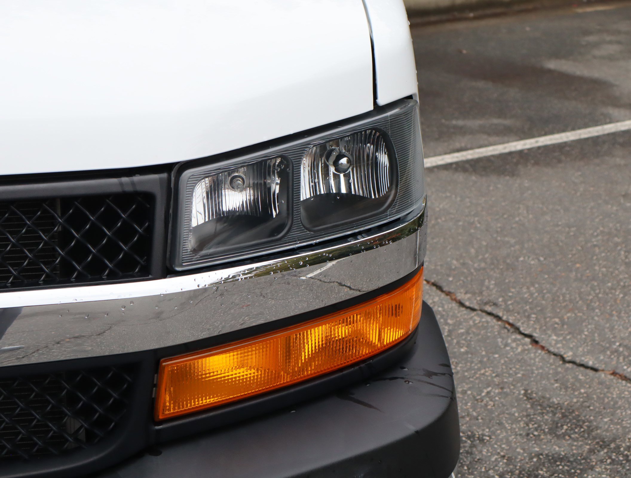 Used 2024 Chevrolet Express 2500 w/ Driver Convenience Package image 10