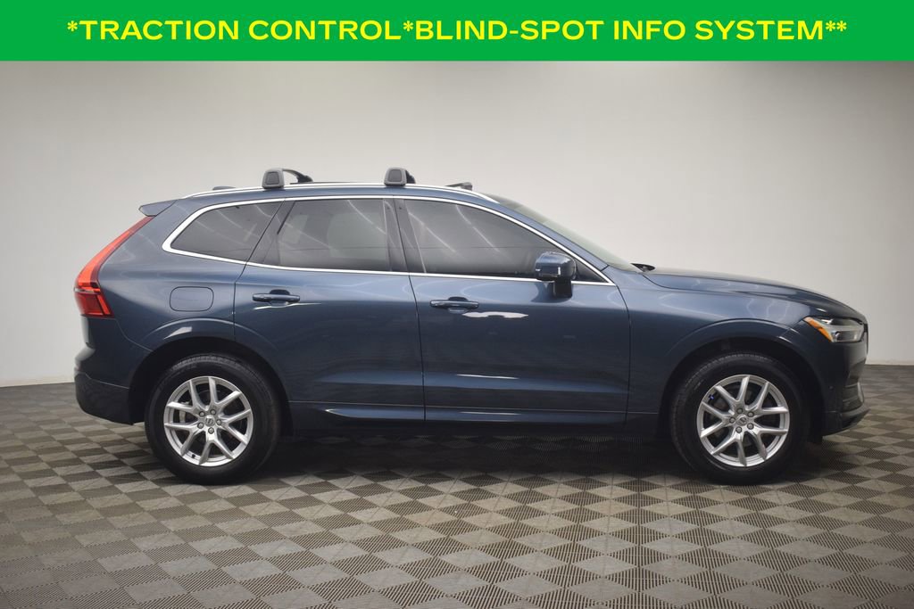 Used 2018 Volvo XC60 T5 Momentum w/ Vision Package AWD/4WD image 12