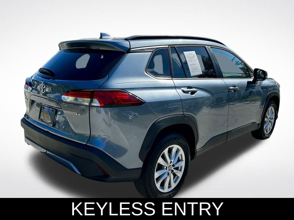 Used 2023 Toyota Corolla Cross LE FWD image 6