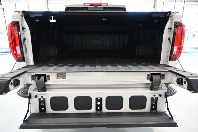 New 2026 GMC Sierra 1500 AT4 w/ Technology Package AWD/4WD image 8