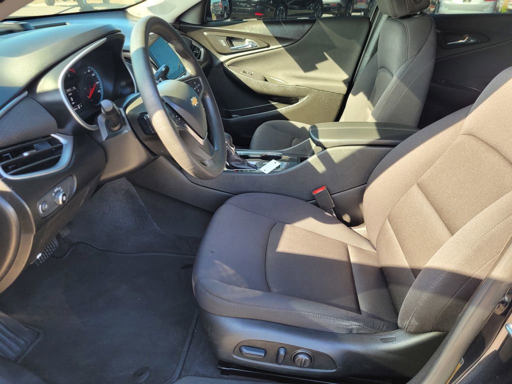 Used 2023 Chevrolet Malibu LT image 15