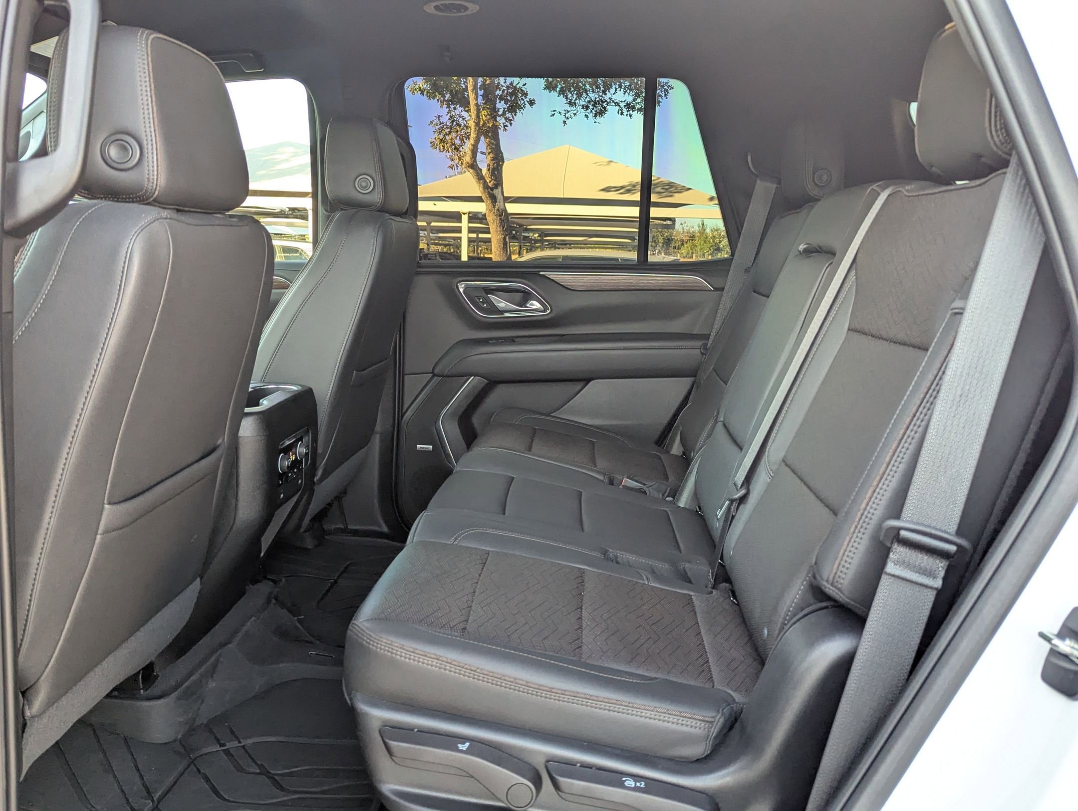 Used 2022 Chevrolet Tahoe High Country image 15