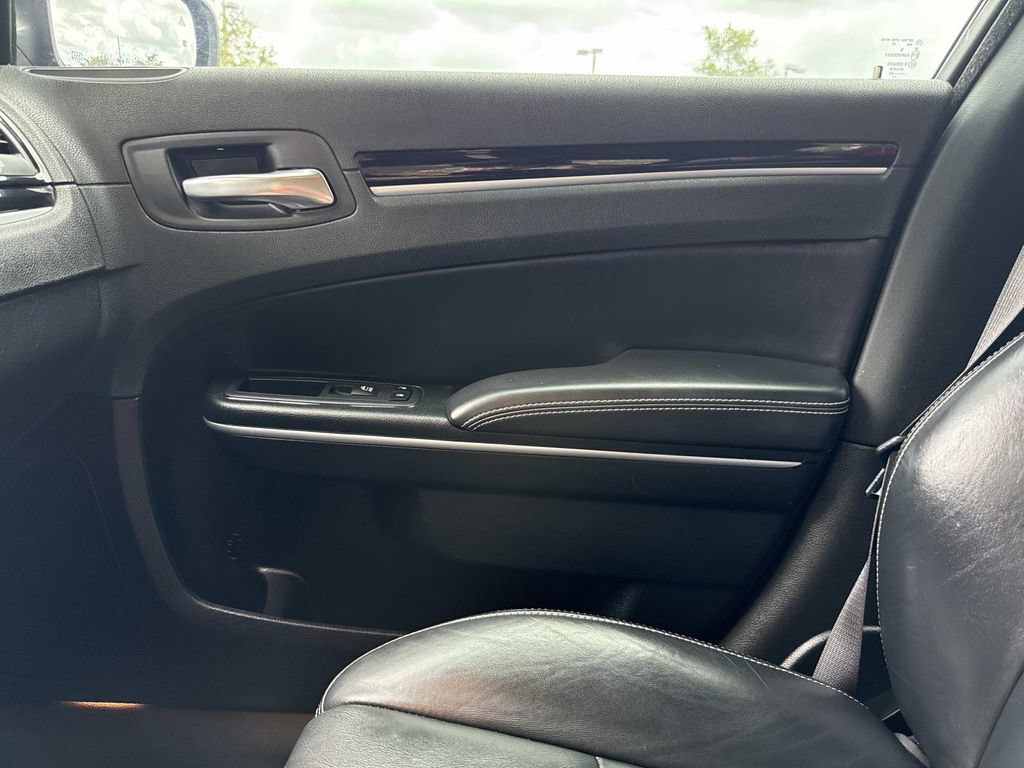 Used 2023 Chrysler 300 S RWD image 28
