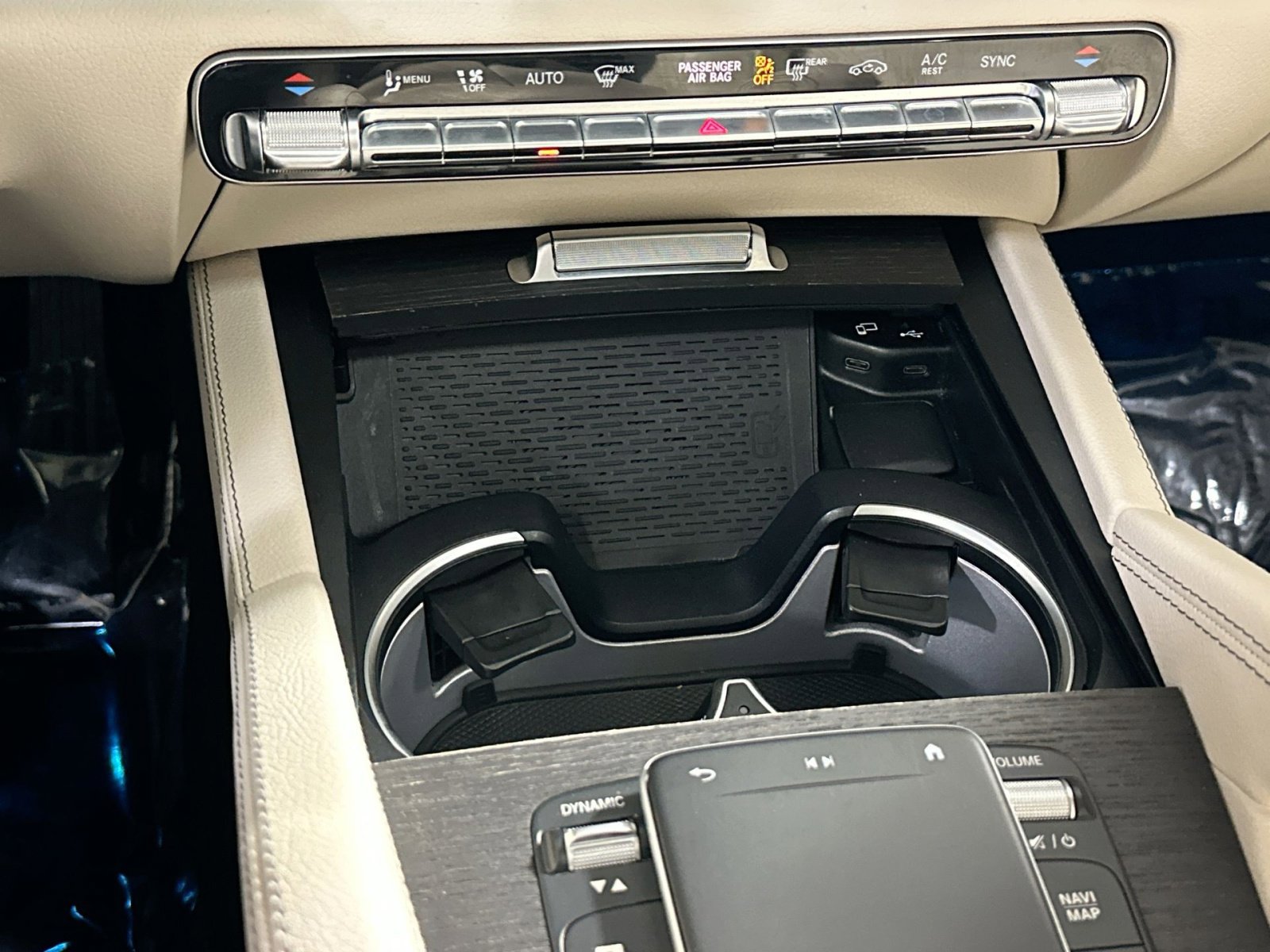 Used 2021 Mercedes-Benz GLS 450 4MATIC image 27