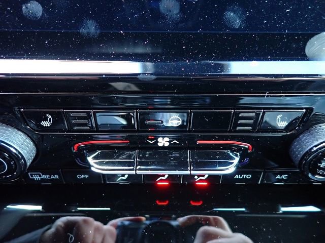 New 2025 Jeep Grand Cherokee Limited w/ Black Appearance Package image 20