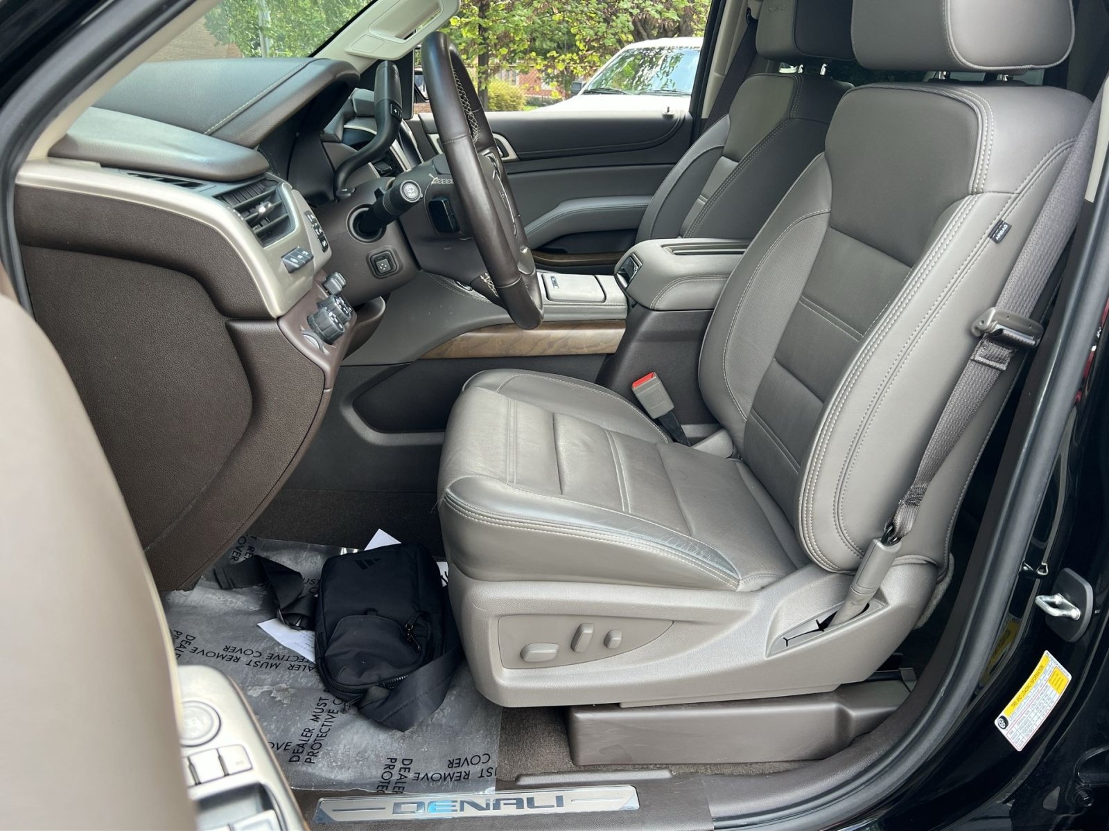 Used 2020 GMC Yukon Denali w/ Denali Ultimate Package AWD/4WD image 12