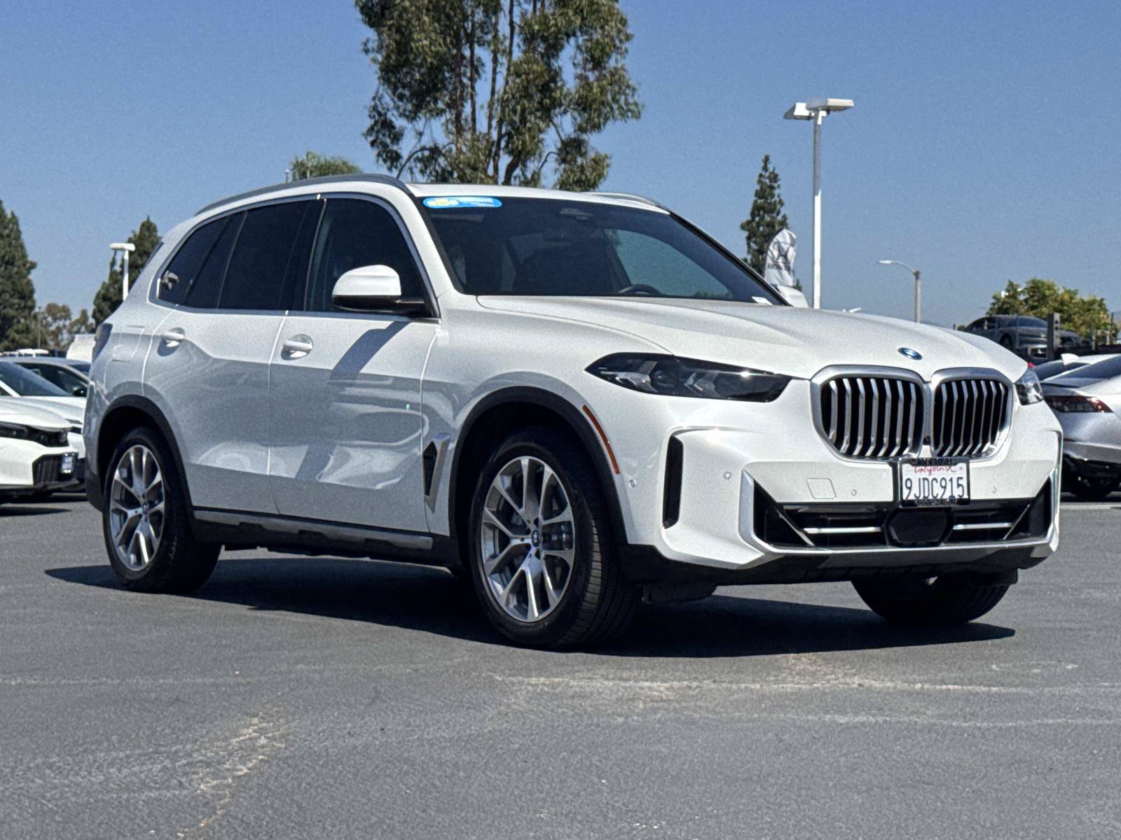 Used 2024 BMW X5 xDrive50e w/ Parking Assistance Package AWD/4WD image 7