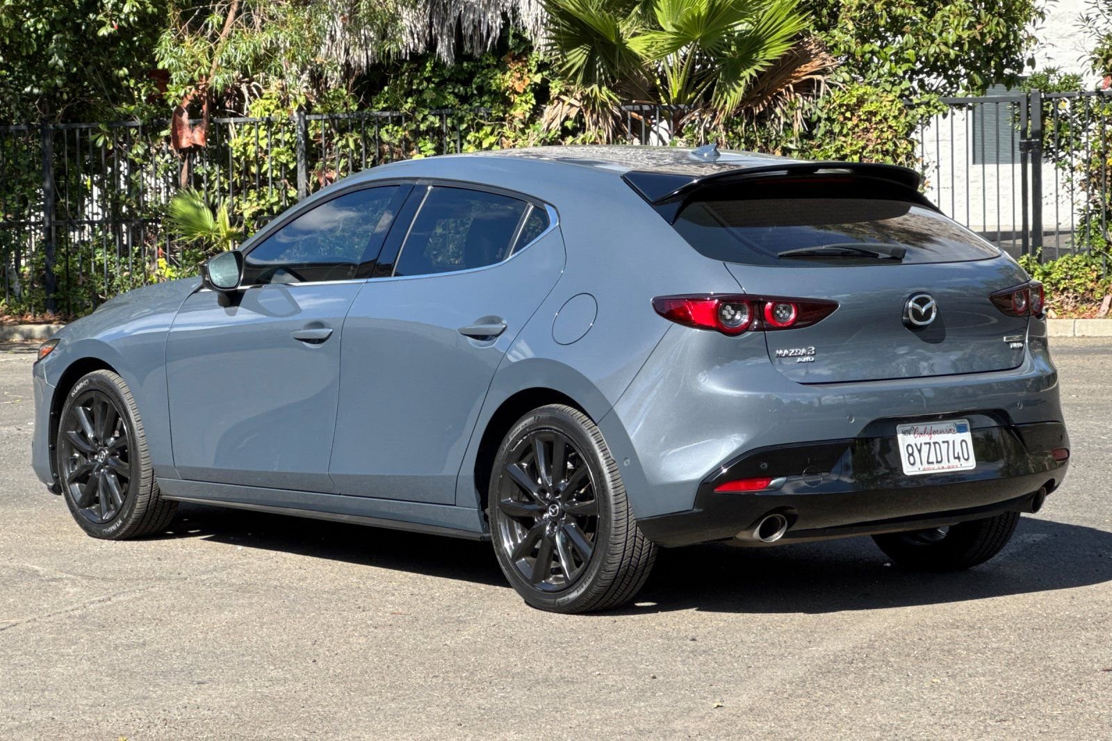 Used 2021 MAZDA MAZDA3 Hatchback w/Premium Plus Pkg image 5