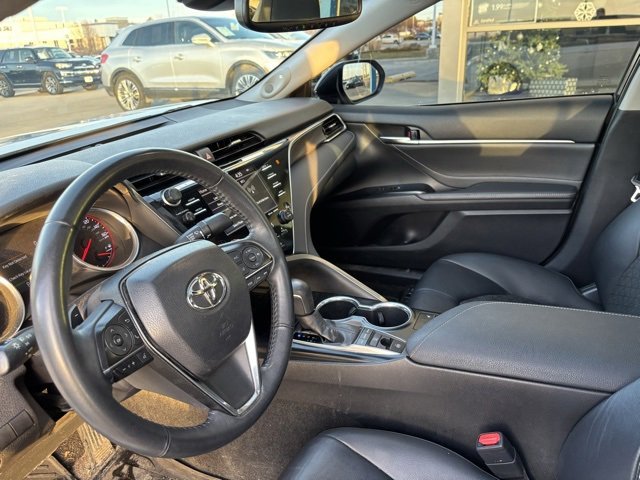 Used 2018 Toyota Camry XSE image 10