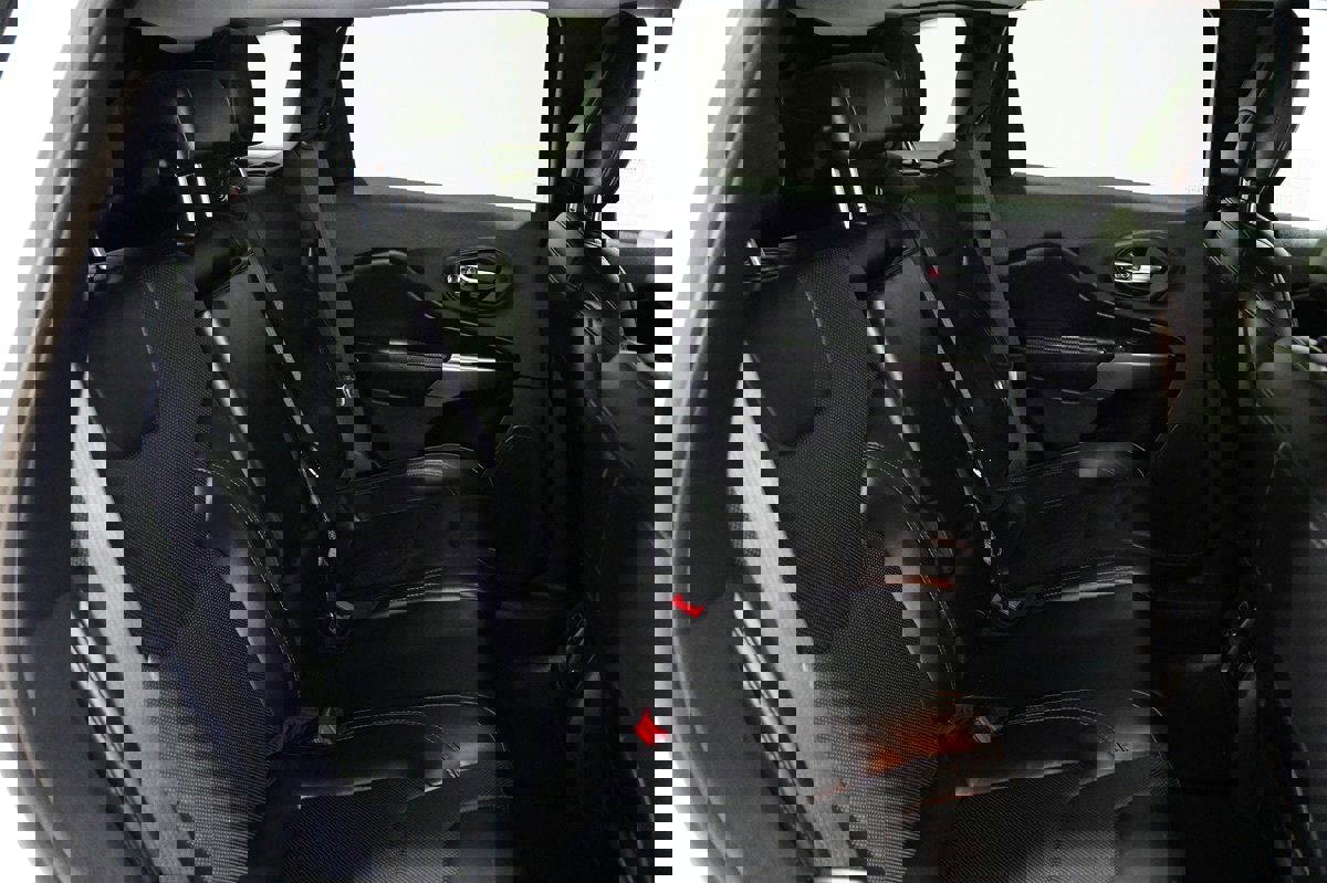 Used 2020 Jeep Cherokee Limited image 23