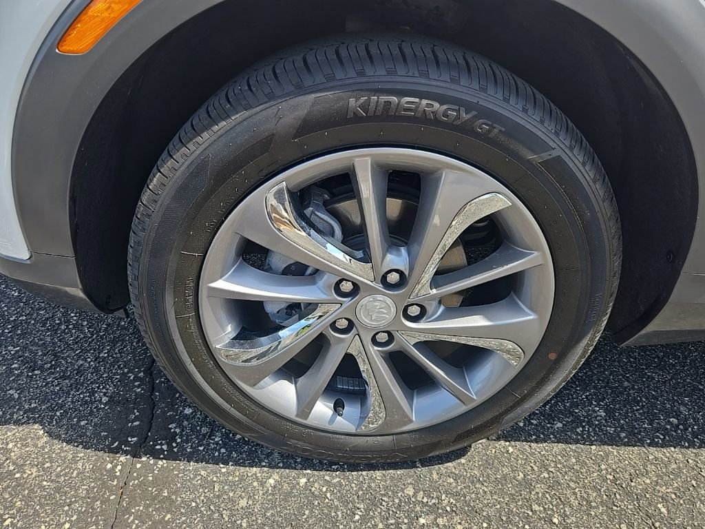 Used 2023 Buick Encore GX Essence w/ Experience Buick Package FWD image 16