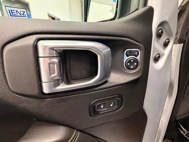 Used 2024 Jeep Wrangler Unlimited Sahara w/ Technology Group AWD/4WD image 23
