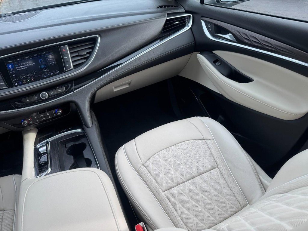 Used 2023 Buick Enclave Avenir w/ Avenir Technology Package image 16