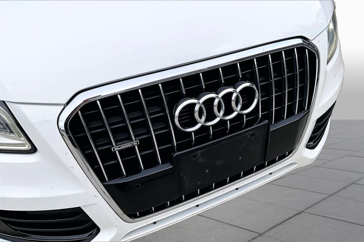 Used 2017 Audi Q5 2.0T Premium Plus w/ Technology Package AWD/4WD image 31