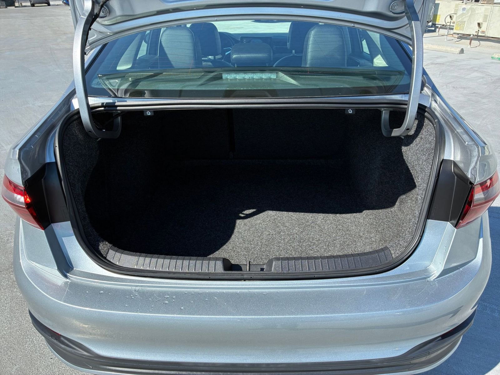 Used 2025 Volkswagen Jetta SE image 29