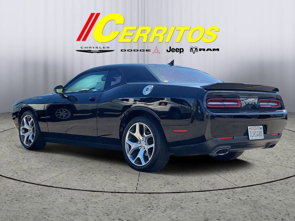 Used 2015 Dodge Challenger SXT Plus image 2