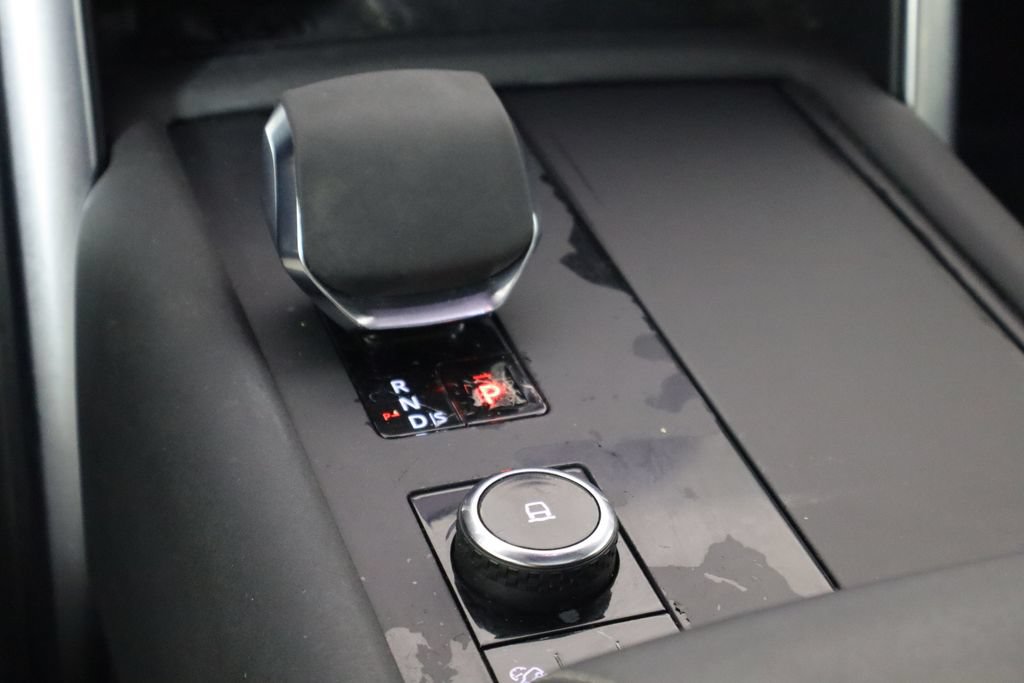 Used 2022 Land Rover Discovery HSE R-Dynamic AWD/4WD image 29