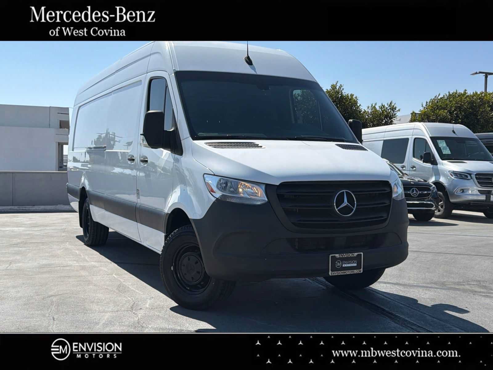 Used 2024 Mercedes-Benz Sprinter 3500 image 2