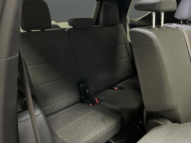 Used 2024 Chevrolet Traverse LT w/ Midnight/Sport Edition image 34