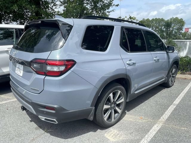 Used 2025 Honda Pilot Touring image 7