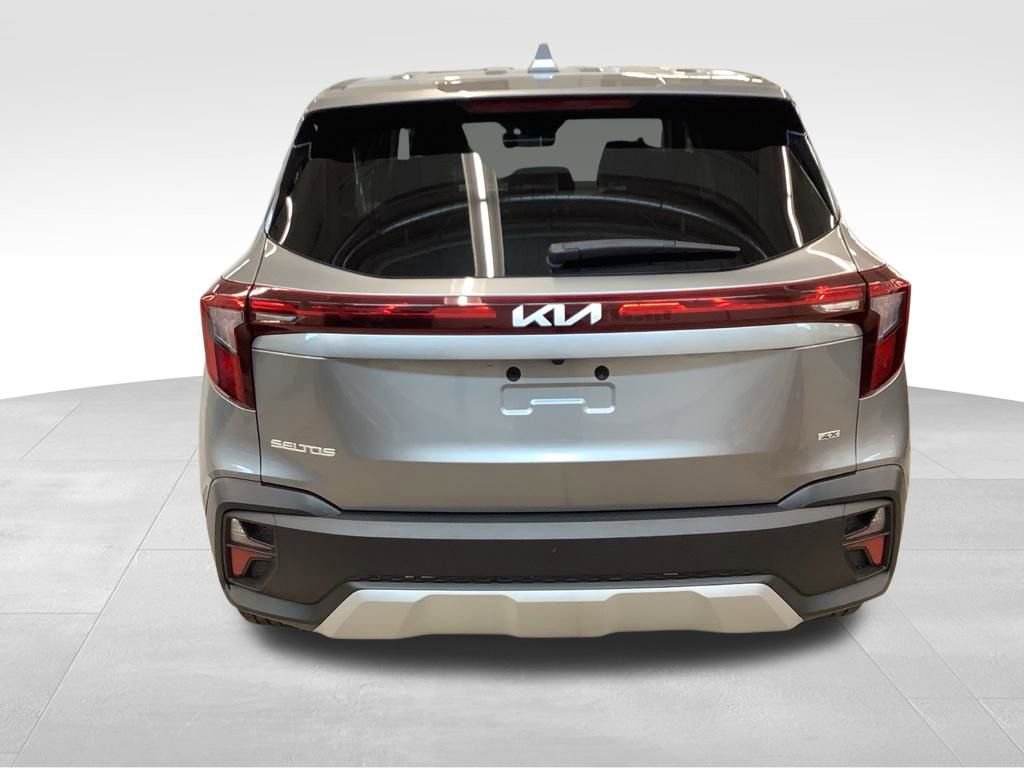 Certified 2025 Kia Seltos LX AWD/4WD image 28