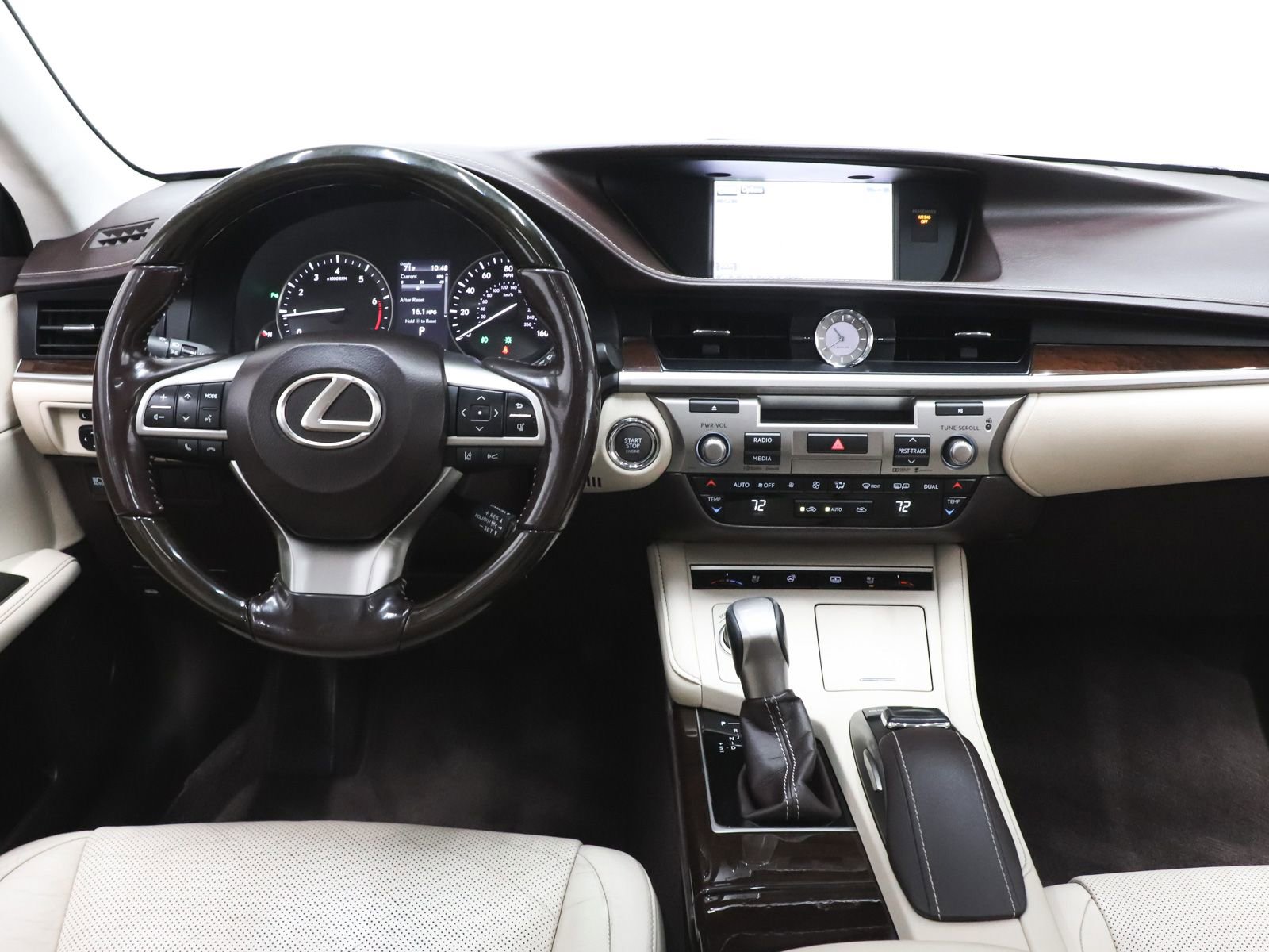 Used 2016 Lexus ES 350 w/ Luxury Package w/Wood Trim image 28