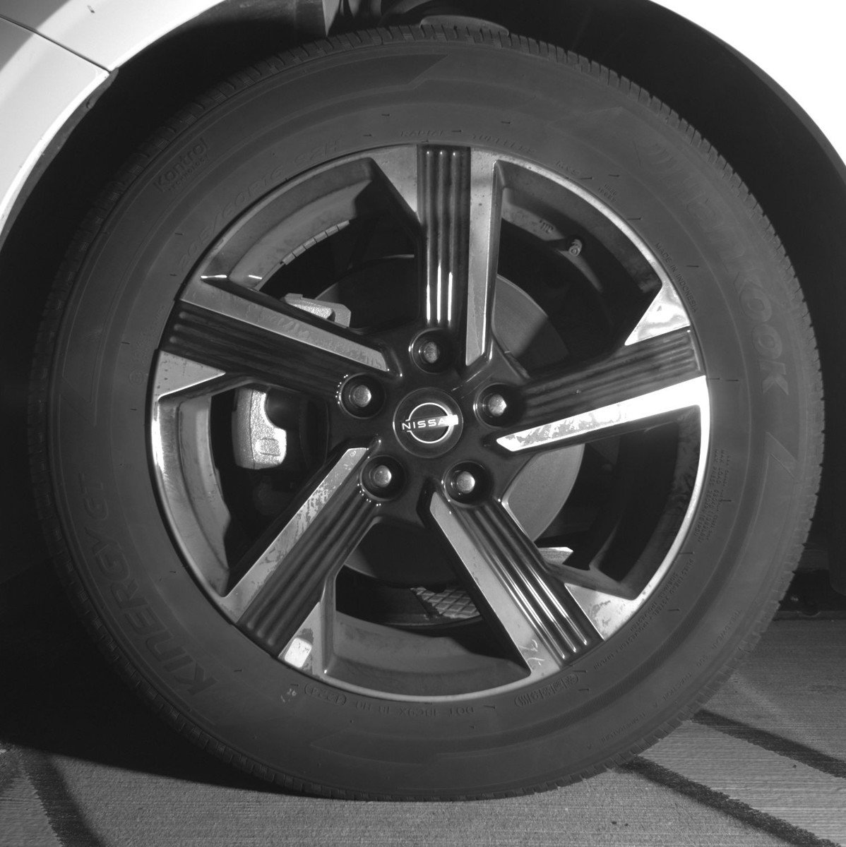 Used 2025 Nissan Sentra SV FWD image 11