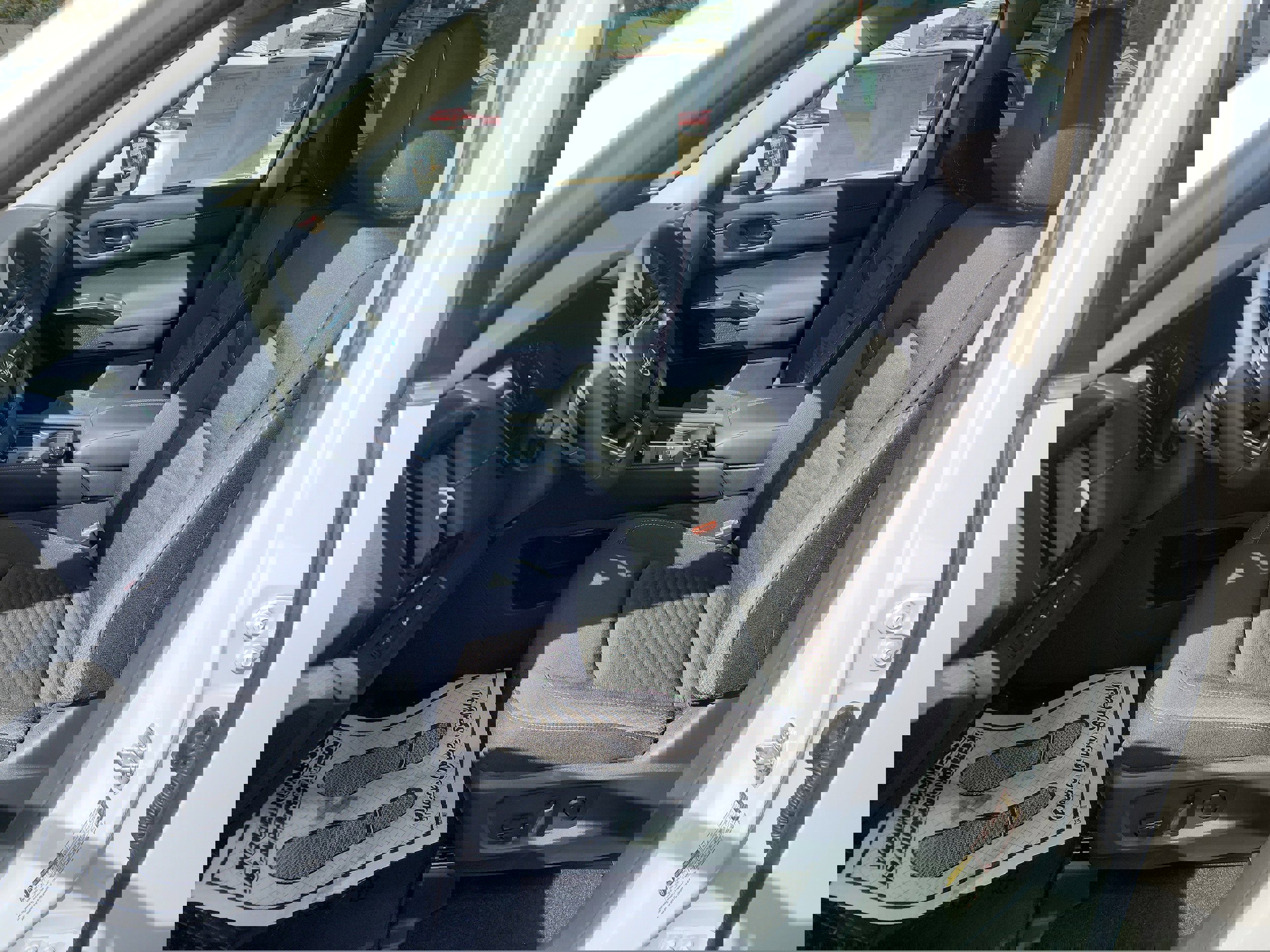 New 2025 Nissan Pathfinder SV w/ Black Appearance Package image 11