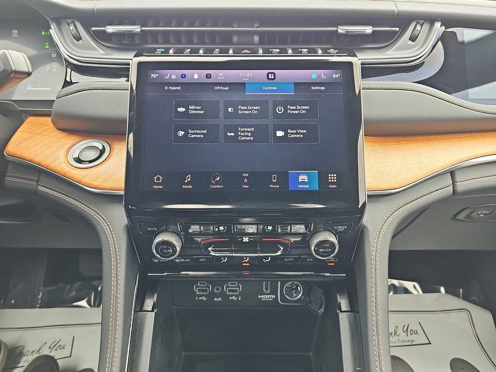 Used 2023 Jeep Grand Cherokee Summit image 24