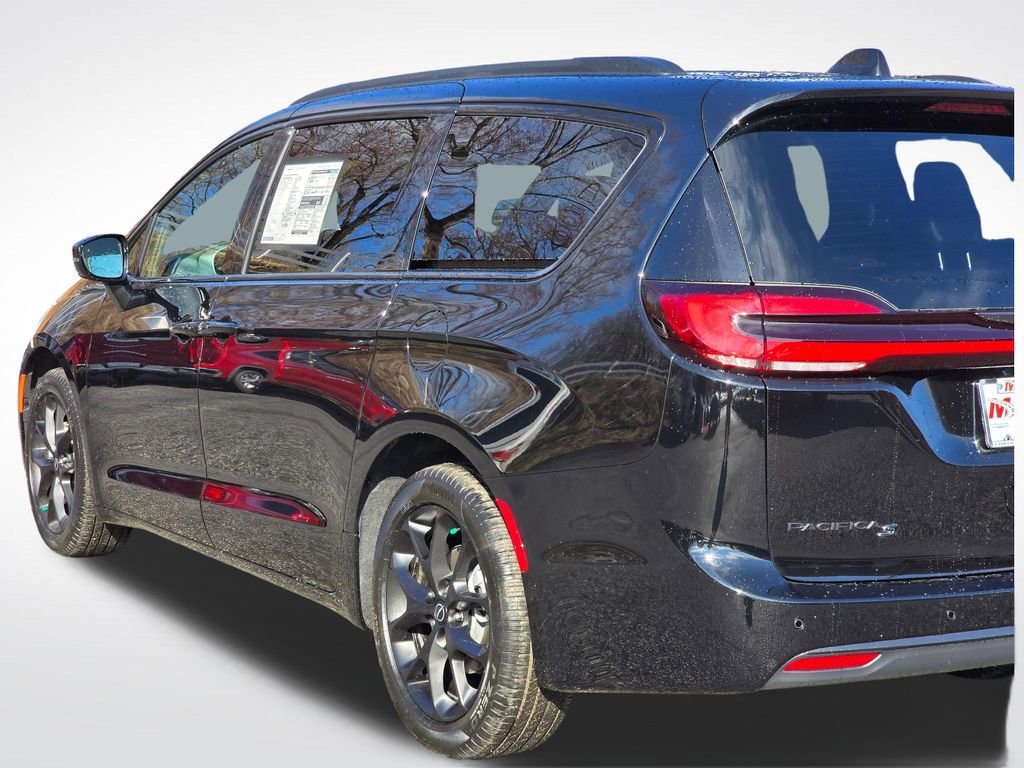 New 2026 Chrysler Pacifica Select image 41