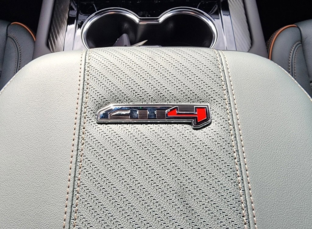 New 2026 GMC Yukon AT4 image 37