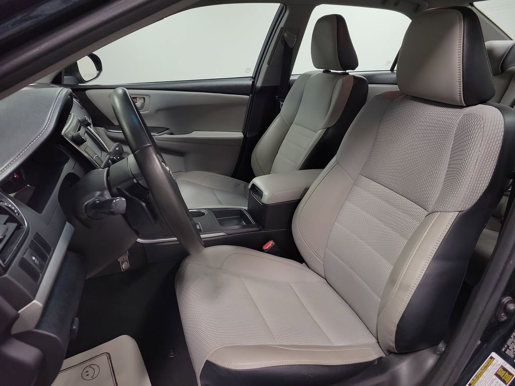 Used 2016 Toyota Camry SE image 13