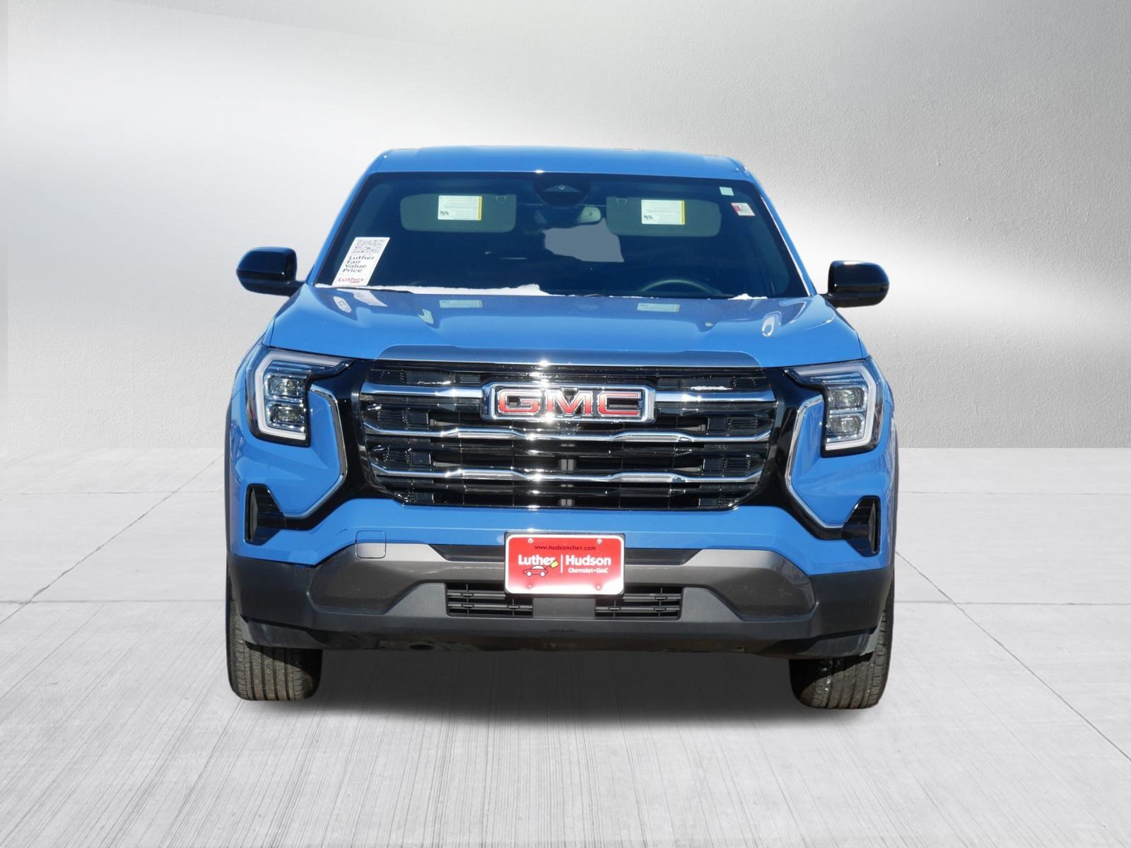 Used 2025 GMC Terrain Elevation image 2