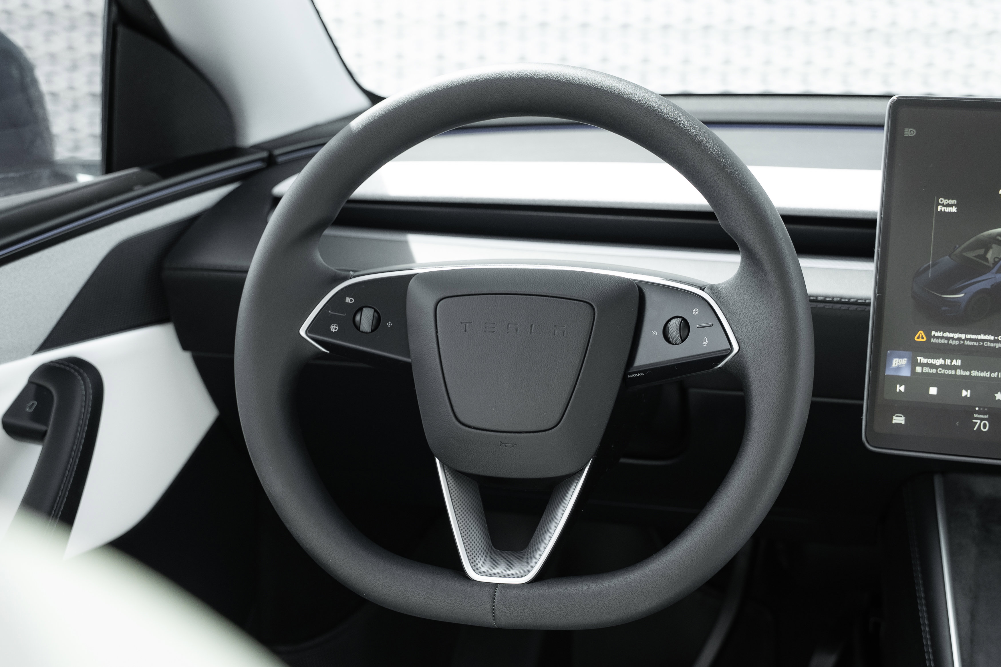 Used 2026 Tesla Model Y Long Range AWD/4WD image 9
