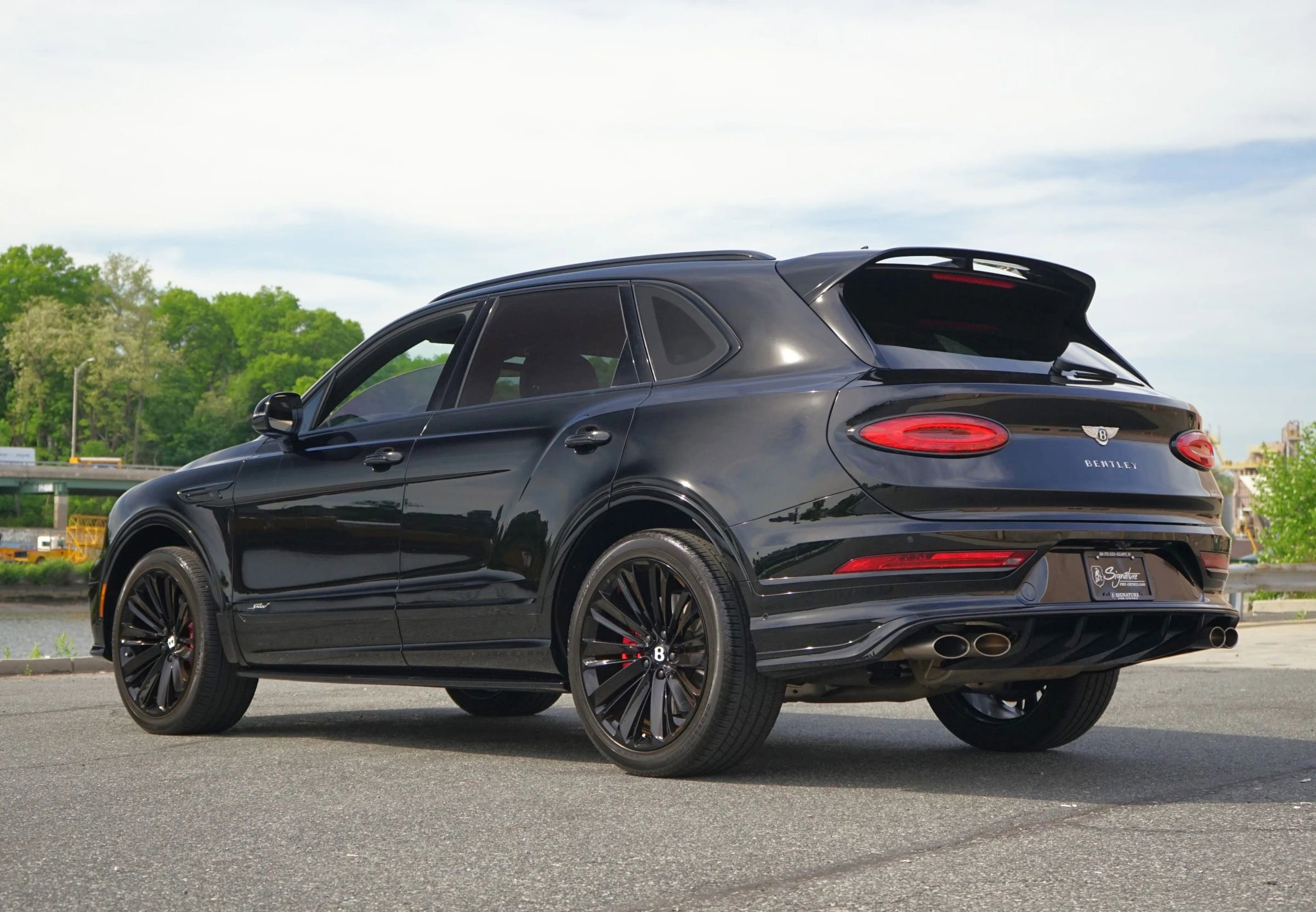 Used 2021 Bentley Bentayga Speed image 3