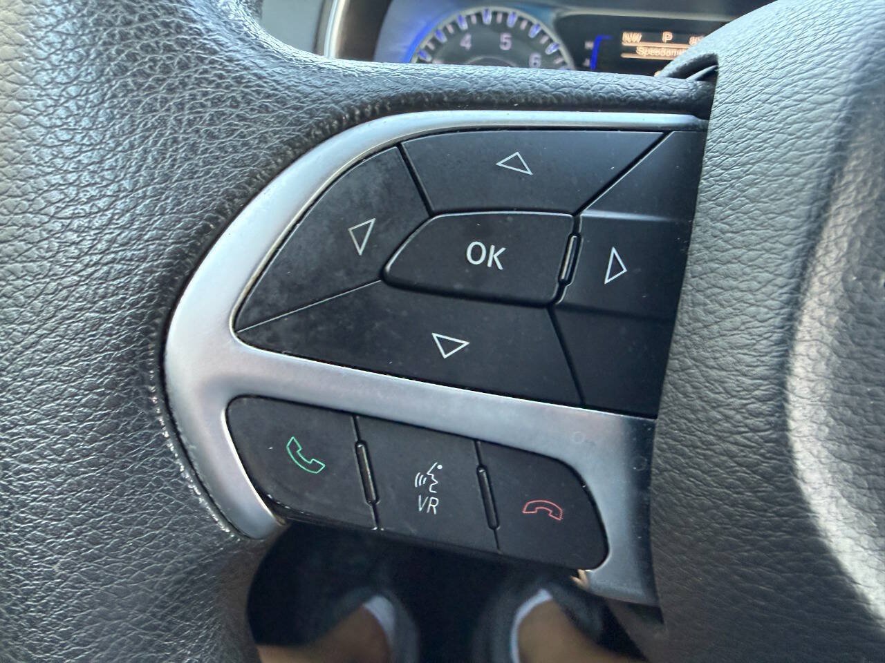 Used 2015 Chrysler 200 Limited FWD image 20