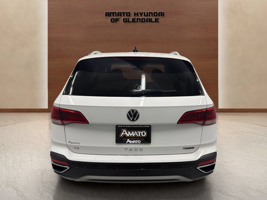 Used 2023 Volkswagen Taos SE AWD/4WD image 5