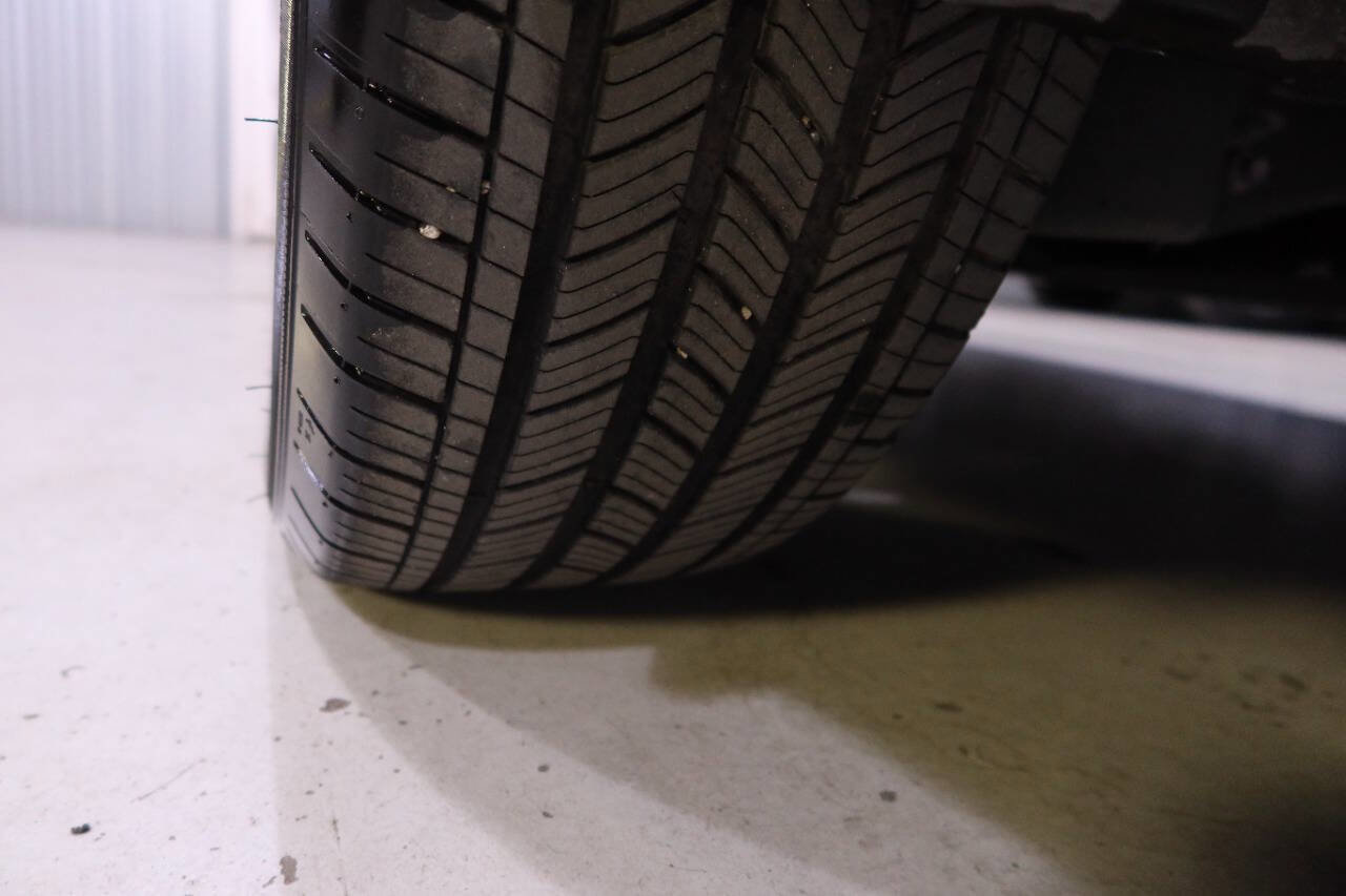 Used 2024 Toyota Sienna XSE image 38