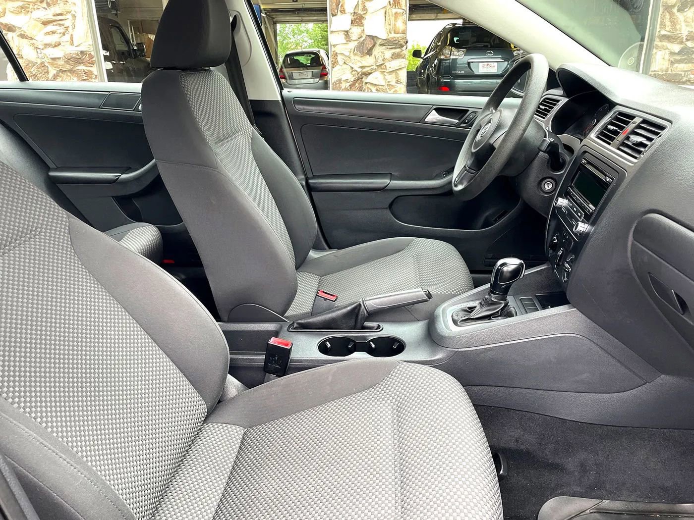 Used 2013 Volkswagen Jetta S image 12