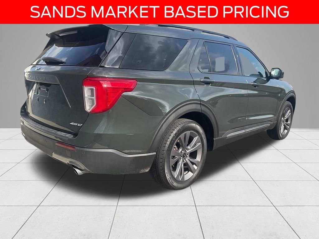 Used 2023 Ford Explorer XLT w/ Equipment Group 202A image 4