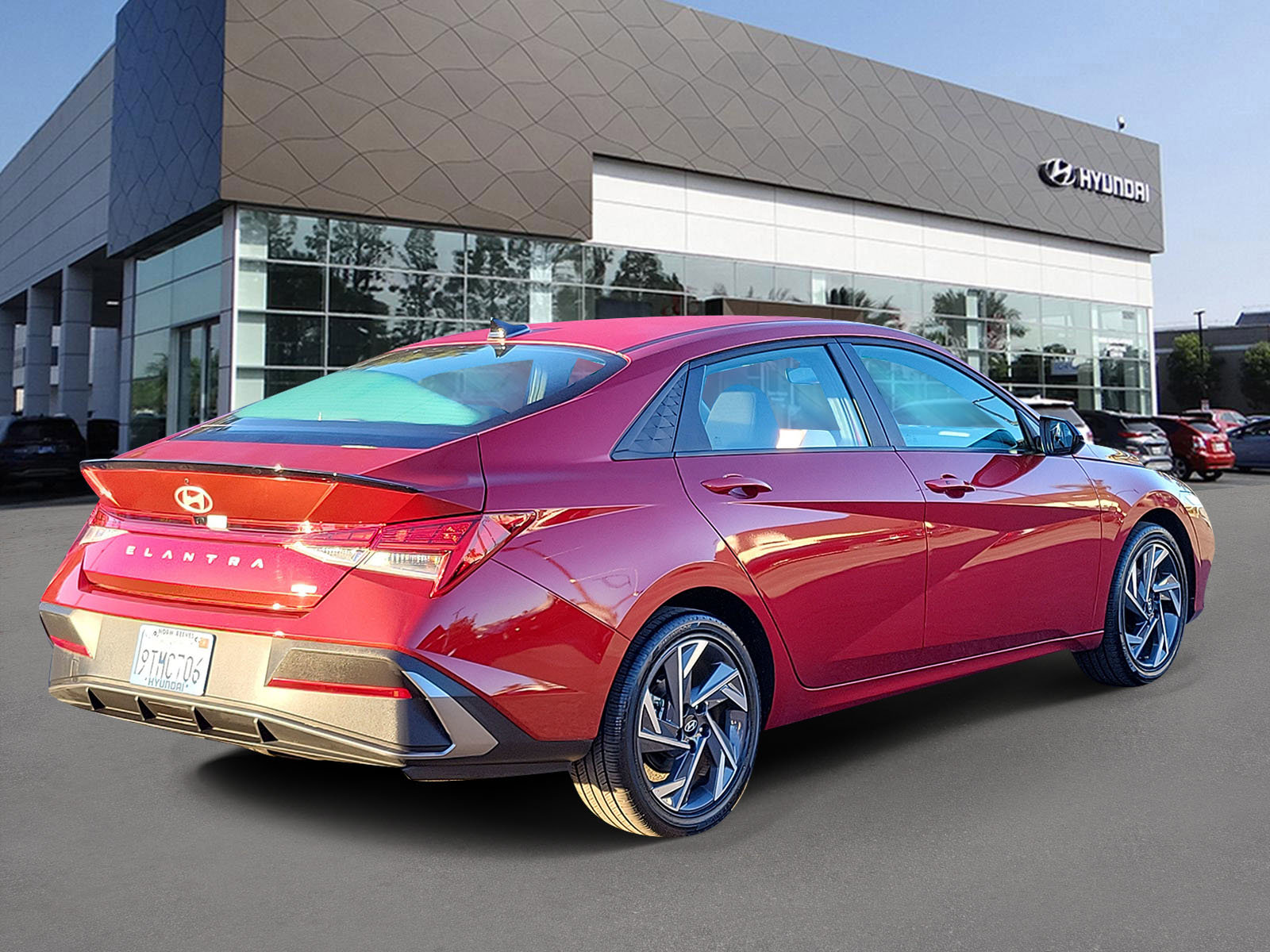 Certified 2025 Hyundai Elantra SEL image 2