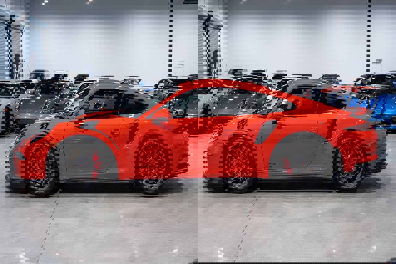 Used 2016 Porsche 911 GT3 RS RWD image 3
