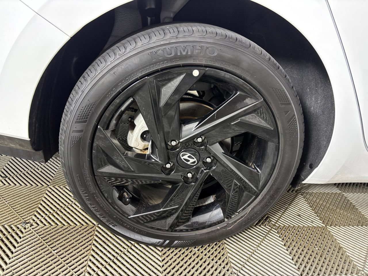 Used 2026 Hyundai Elantra Sport FWD image 32