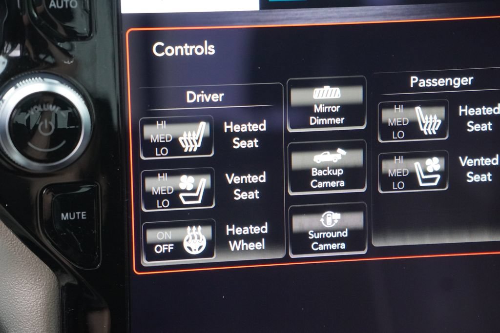 Used 2019 RAM 1500 Laramie AWD/4WD image 32