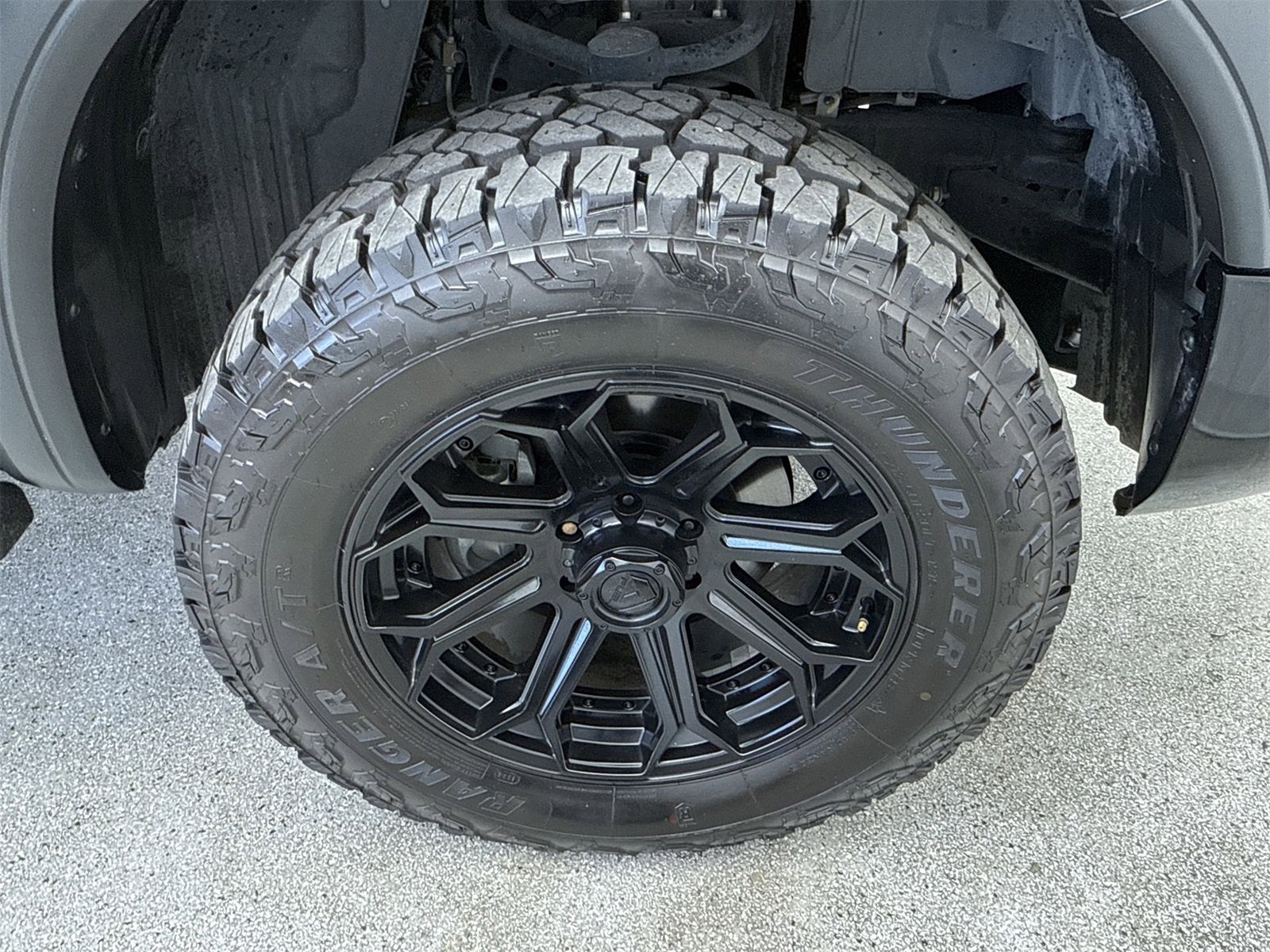 Used 2020 Nissan Titan PRO-4X w/ Pro-4x Convenience Package image 50