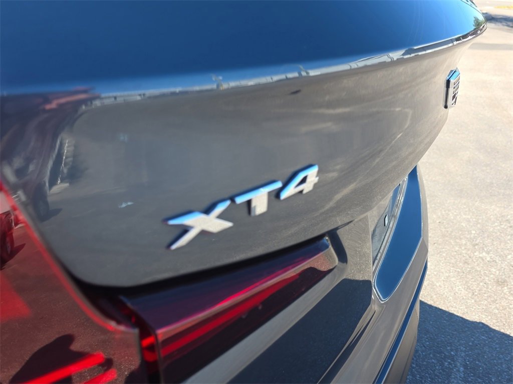 Used 2021 Cadillac XT4 Premium Luxury w/ Driver Awareness Package image 5