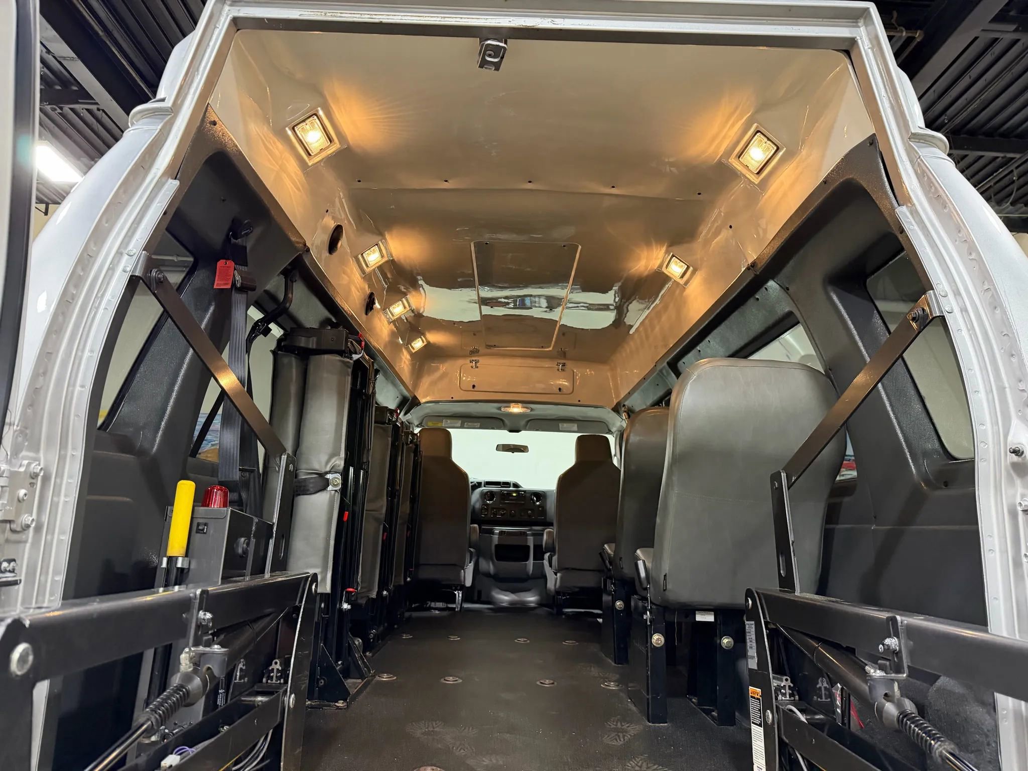 Used 2014 Ford E-250 and Econoline 250 Extended w/ Power Group image 54