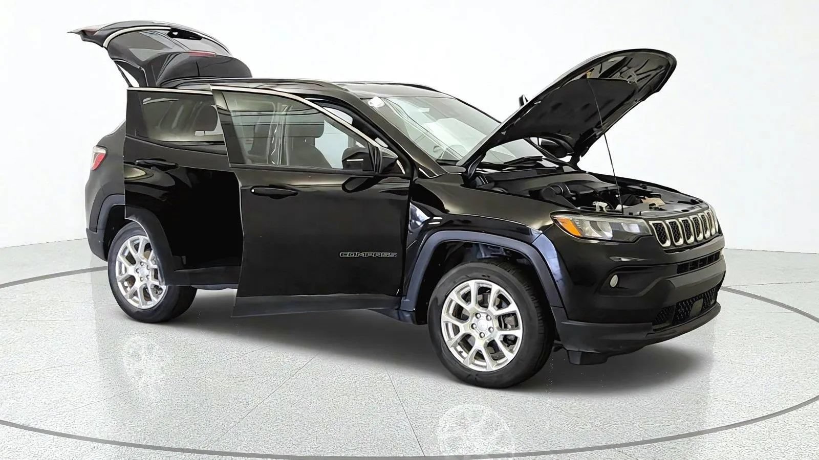 Used 2023 Jeep Compass Latitude AWD/4WD image 11
