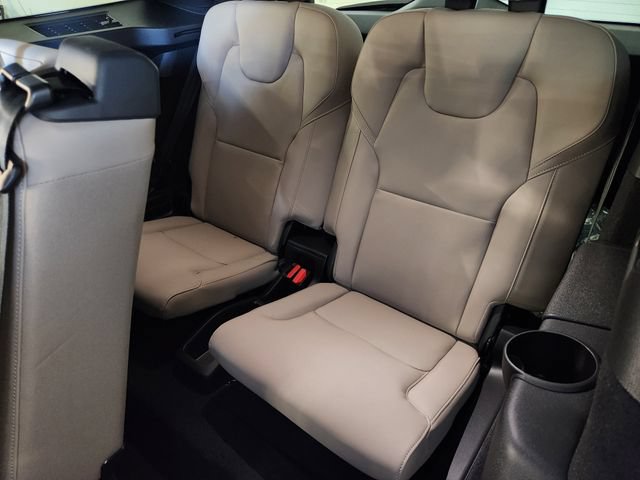 New 2026 Volvo XC90 T8 Plus w/ Protection Package Premier AWD/4WD image 32